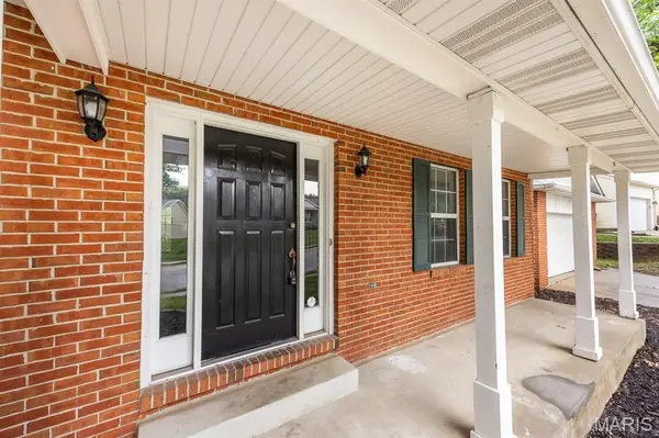 1010 Woods WAY, O'fallon, IL 62269