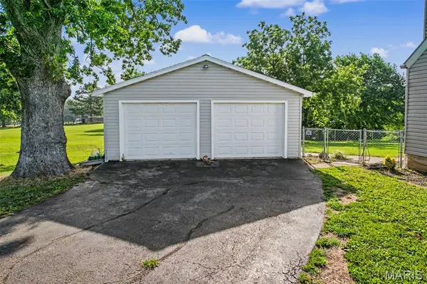 9284 Highway 61, Ste Genevieve, MO 63670