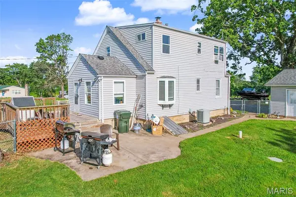 9284 Highway 61, Ste Genevieve, MO 63670