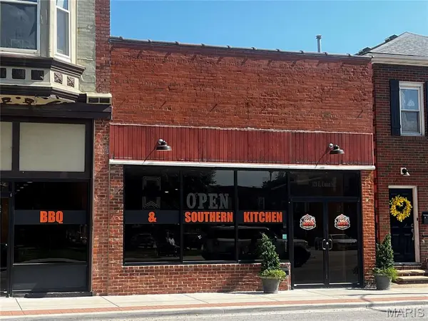 121 E Union AVE, Litchfield, IL 62056
