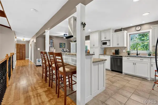 164 Country Squire LN, Washington, MO 63090