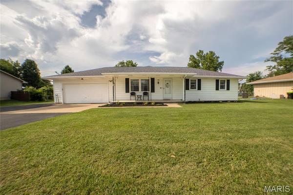 237 Farmers LN, Lebanon, MO 65536