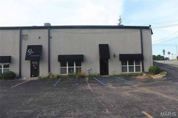 2300 W Osage ST, Pacific, MO 63069