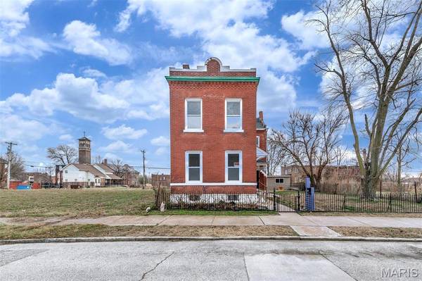 2116 E John AVE, St Louis, MO 63107