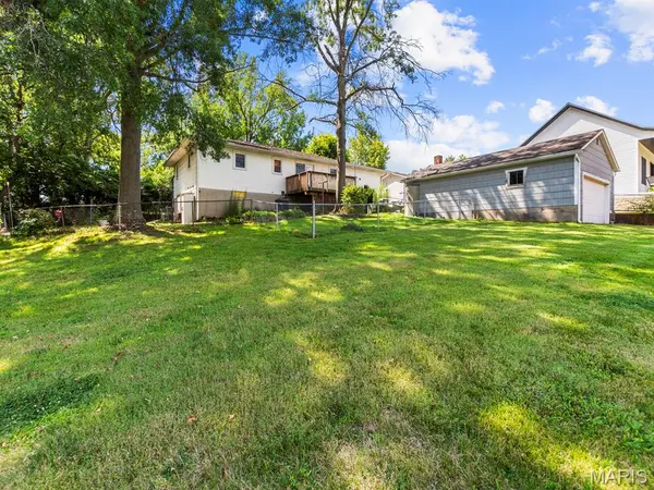 205 Gardner ST, Columbia, IL 62236