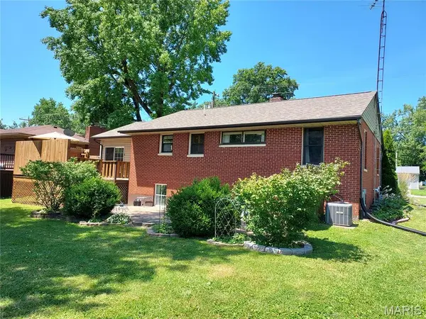 606 N Hena ST, Greenville, IL 62246