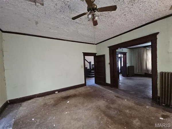 5142 Vernon AVE, St Louis, MO 63113