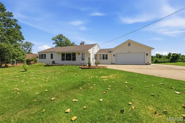 1222 Scenic DR, Herculaneum, MO 63048