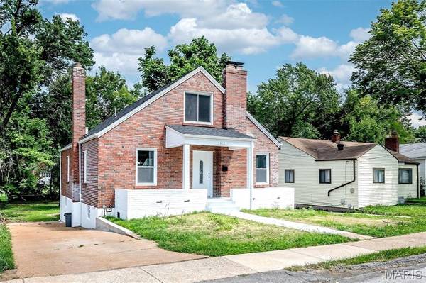 2412 Wallis AVE, Overland, MO 63114