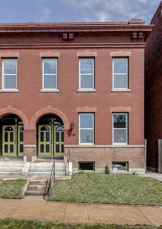 2739 Utah ST, St Louis, MO 63118