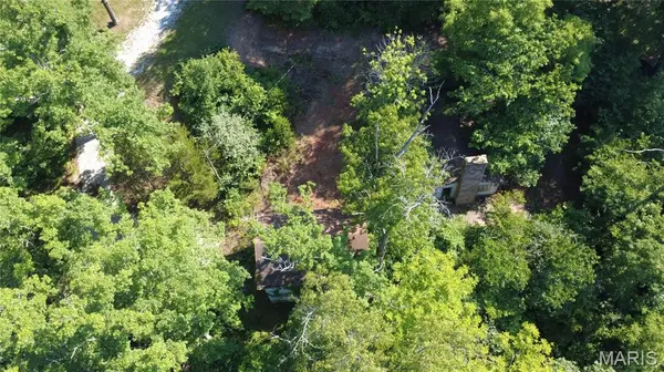 11260 Potosi Lake RD, Mineral Point, MO 63660