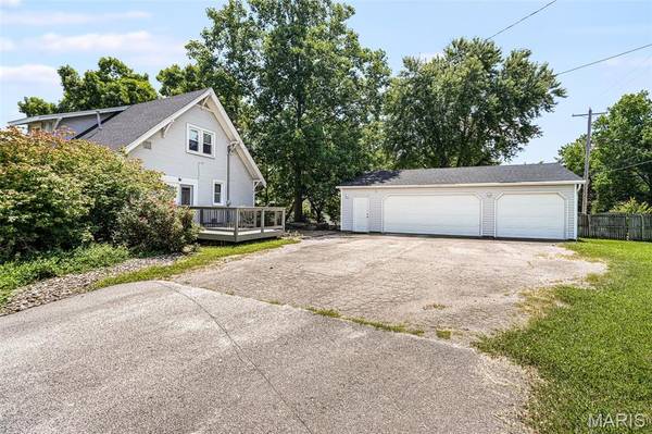 401 Plum ST, Edwardsville, IL 62025
