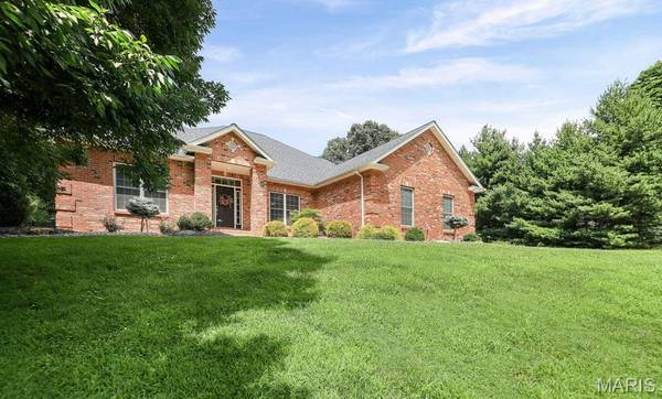 7 Dogwood Estates, Glen Carbon, IL 62034