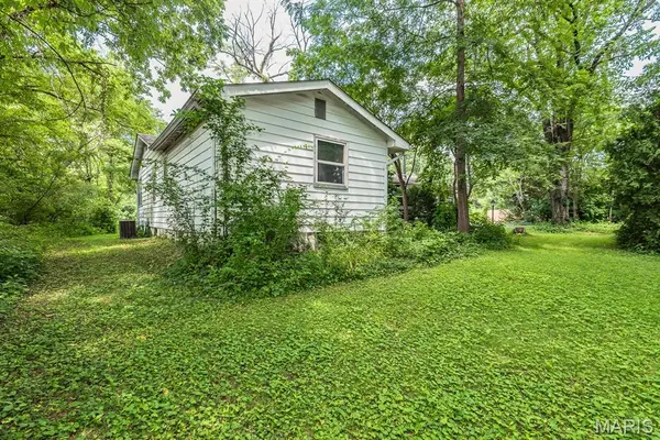 13204 Tablerock DR, St Louis, MO 63122