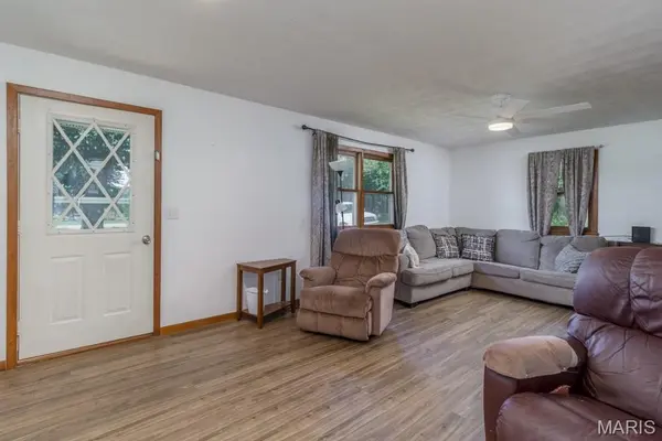 23128 Highway 32, Lebanon, MO 65536