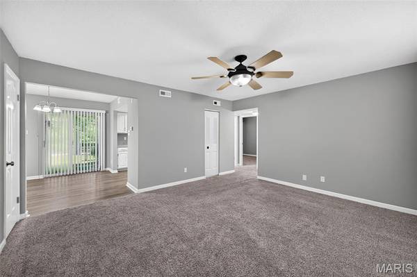 1767 High School DR, Brentwood, MO 63144