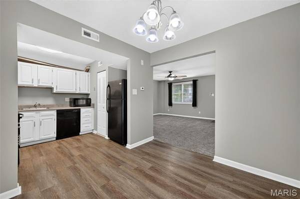 1767 High School DR, Brentwood, MO 63144