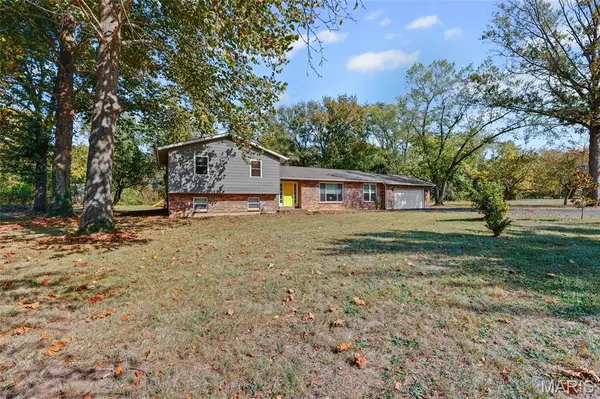 5967 Town And Country LN, House Springs, MO 63051