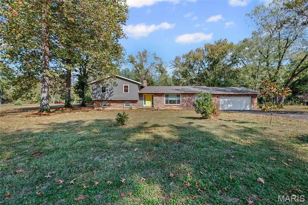5967 Town And Country LN, House Springs, MO 63051