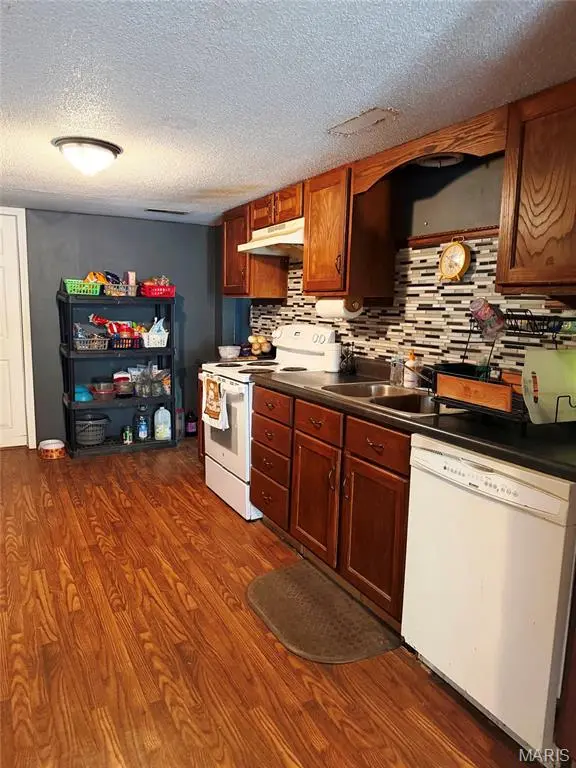1769 County Road 608, Poplar Bluff, MO 63901