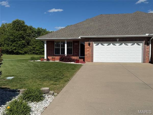1316 Dara DR, Lebanon, MO 65536