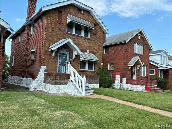 4877 Calvin AVE, St Louis, MO 63115