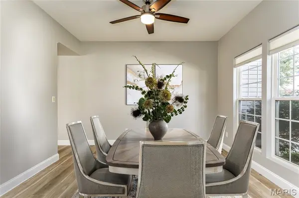 1290 Shorewinds TRL, St Charles, MO 63303