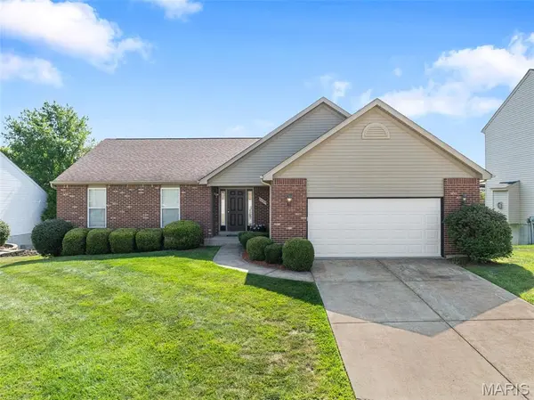 8085 Glen Arbor DR, Lake St Louis, MO 63367