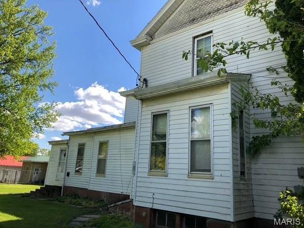 306 W Prairie ST, Jerseyville, IL 62052