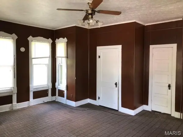 306 W Prairie ST, Jerseyville, IL 62052