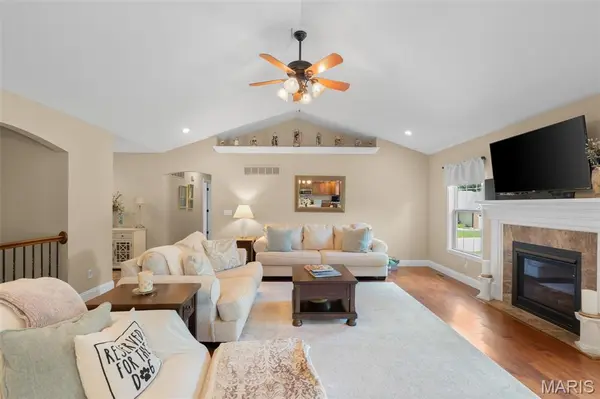 2362 Fire Crest CT, Washington, MO 63090