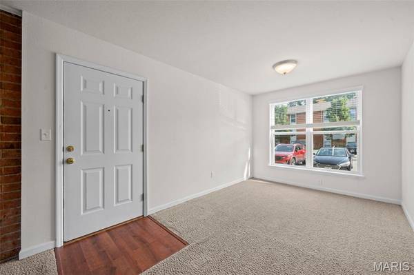 1934 Greenpoint DR #203, Kirkwood, MO 63122