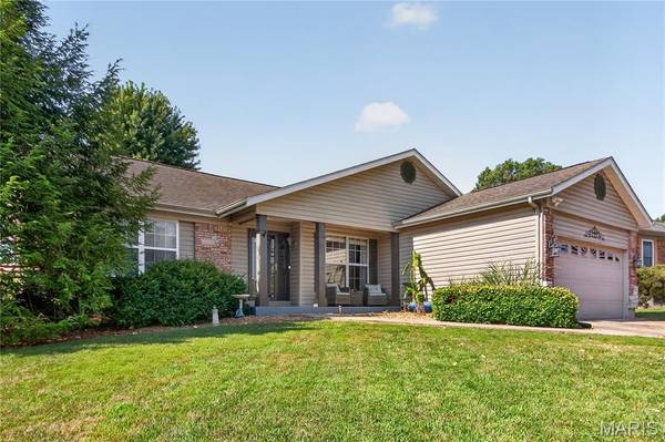 11 Eagle Chase CT, St Peters, MO 63376