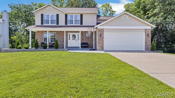 806 Whisper Creek CT, Wentzville, MO 63385