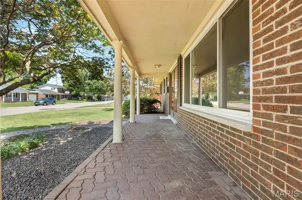 134 Ash ST, Wood River, IL 62095