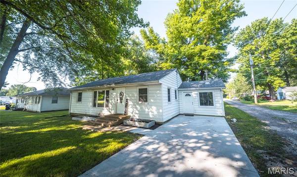309 N Jackson ST, St James, MO 65559