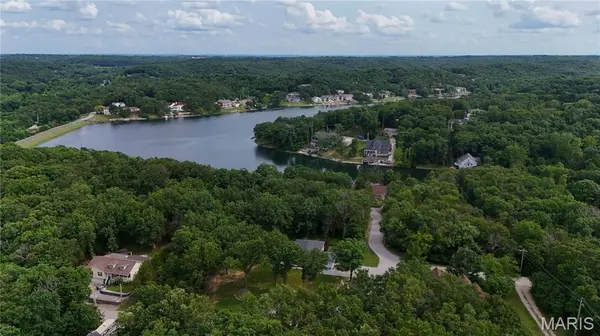 9576 Bent Tree DR, Hillsboro, MO 63050
