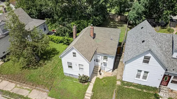 4107 Schiller PL, St Louis, MO 63116