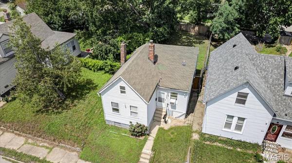 4107 Schiller PL, St Louis, MO 63116