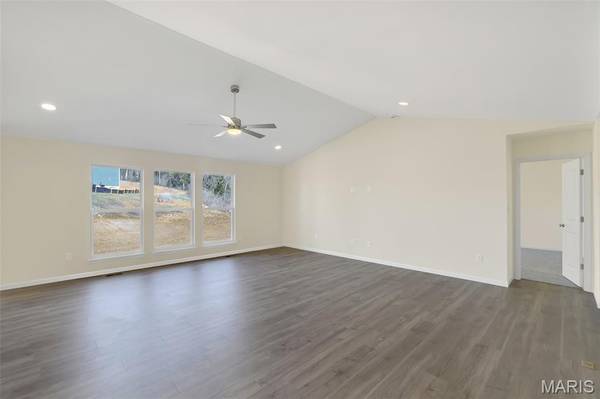 201 Century Farm DR, Union, MO 63084