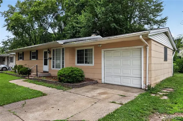 10443 Durness DR, St Louis, MO 63137