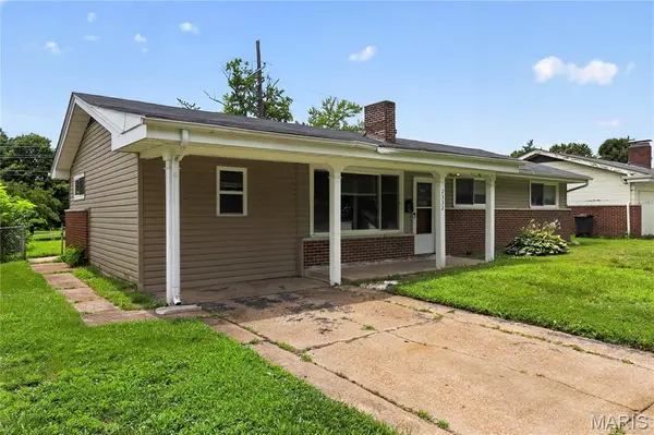 2332 Collett DR, St Louis, MO 63136