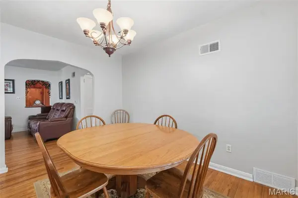 411 Cherry LN, Warrenton, MO 63383