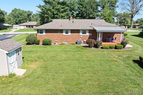 112 Crest Haven DR, Belleville, IL 62221
