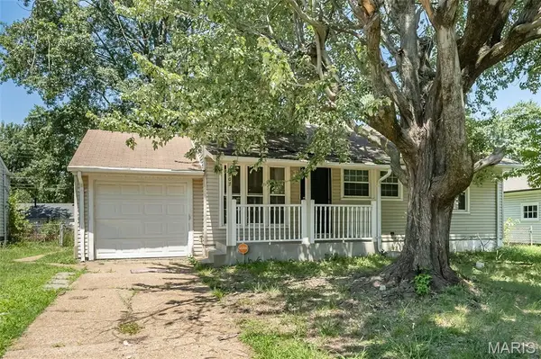 207 Midlothian RD, St Louis, MO 63137