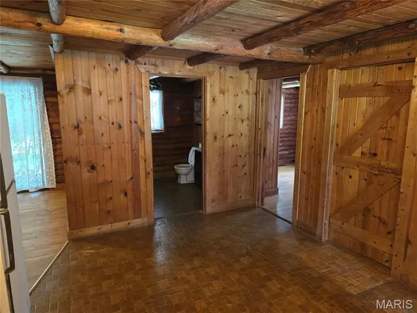 1160 Old Quarry TRL, Litchfield, IL 62056
