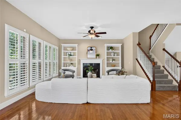 1304 Forest WAY, Wentzville, MO 63385
