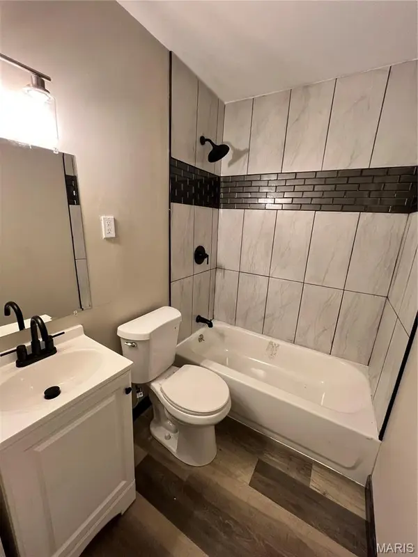 720 Beardsley CT, St Louis, MO 63135