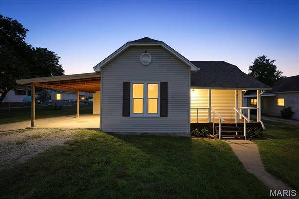 108 N White Oak ST, Desloge, MO 63601