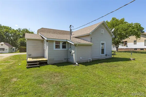 108 N White Oak ST, Desloge, MO 63601